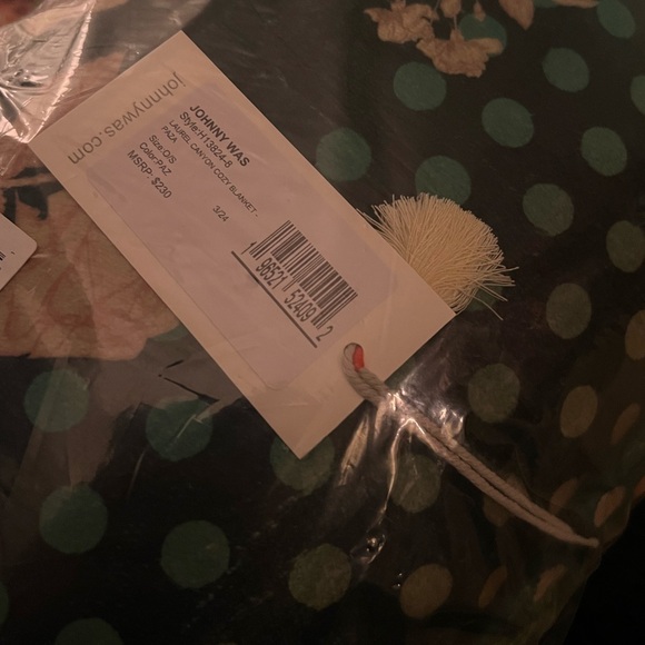Johnny Was Laurel Canyon Cozy Blanket Paza Print - Picture 6 of 6